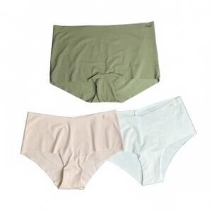 Victoria's Secret Seamless Panties Olive Green, Light Pink, & White 3-Pack